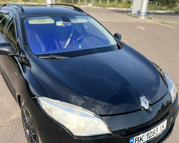Черный Рено Меган, объемом двигателя 1.46 л и пробегом 300 тыс. км за 6700 $, фото 1 на Automoto.ua