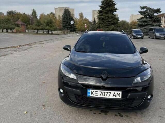 Черный Рено Меган, объемом двигателя 1.5 л и пробегом 290 тыс. км за 7800 $, фото 3 на Automoto.ua