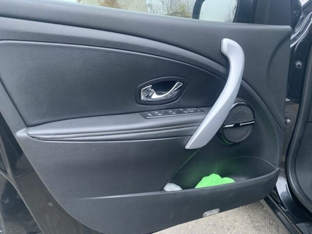 Черный Рено Меган, объемом двигателя 1.5 л и пробегом 240 тыс. км за 7850 $, фото 9 на Automoto.ua