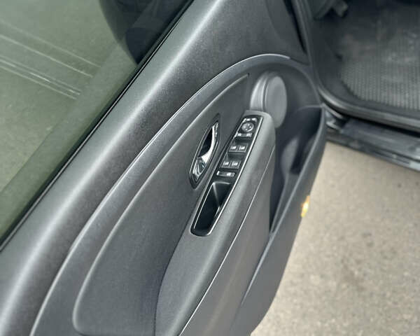 Черный Рено Меган, объемом двигателя 1.5 л и пробегом 229 тыс. км за 8500 $, фото 22 на Automoto.ua