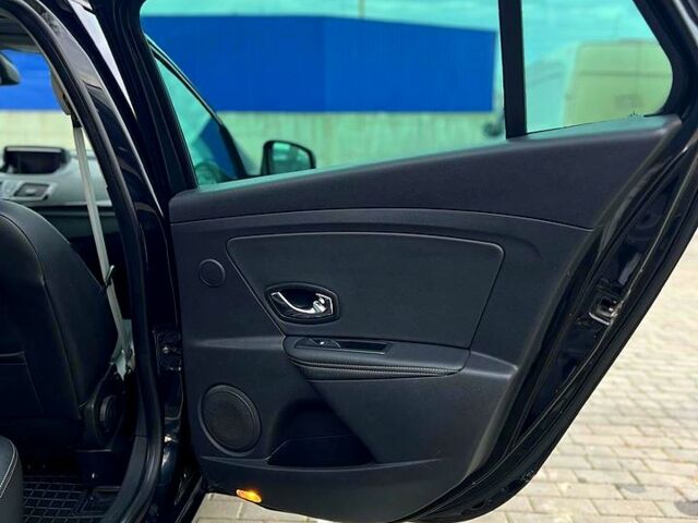 Черный Рено Меган, объемом двигателя 1.5 л и пробегом 216 тыс. км за 8300 $, фото 6 на Automoto.ua