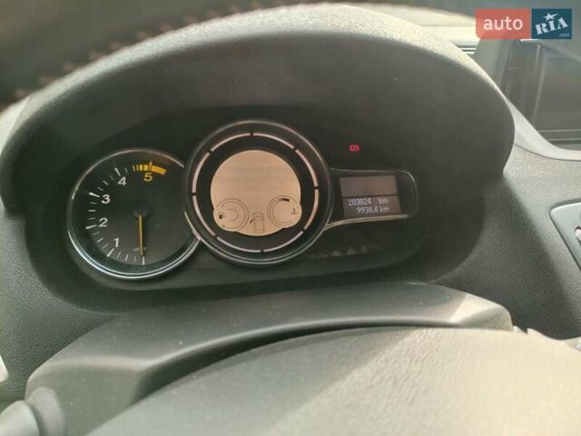 Черный Рено Меган, объемом двигателя 1.46 л и пробегом 203 тыс. км за 7600 $, фото 14 на Automoto.ua