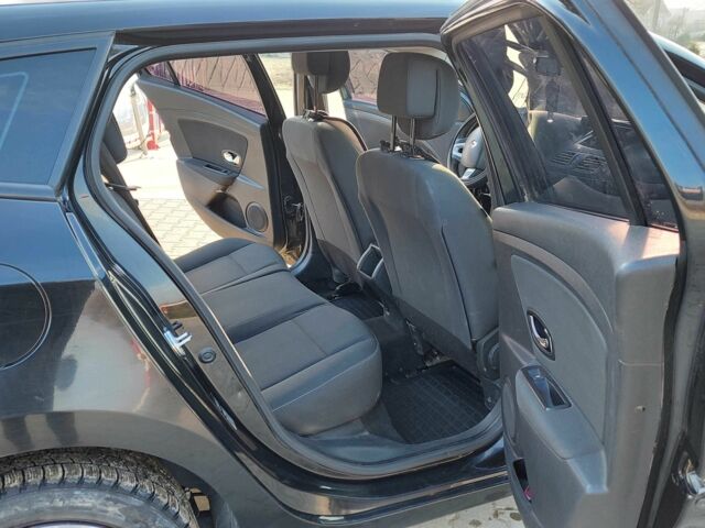 Черный Рено Меган, объемом двигателя 1.5 л и пробегом 240 тыс. км за 6500 $, фото 3 на Automoto.ua