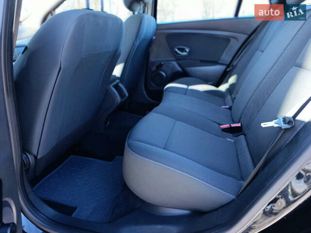 Чорний Рено Меган, об'ємом двигуна 1.6 л та пробігом 183 тис. км за 7500 $, фото 23 на Automoto.ua