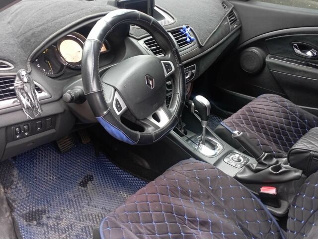 Черный Рено Меган, объемом двигателя 1.5 л и пробегом 260 тыс. км за 7711 $, фото 12 на Automoto.ua