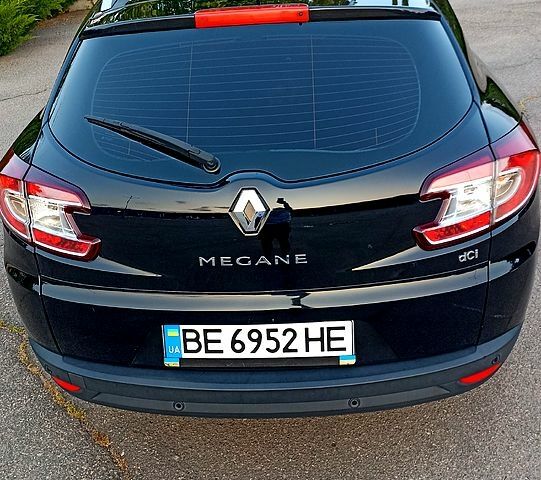 Черный Рено Меган, объемом двигателя 1.5 л и пробегом 273 тыс. км за 7700 $, фото 3 на Automoto.ua