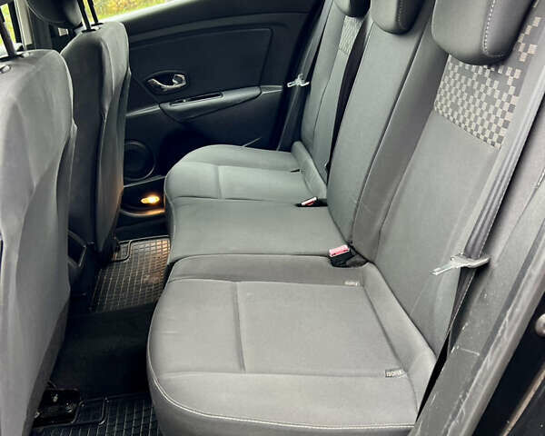 Черный Рено Меган, объемом двигателя 1.46 л и пробегом 221 тыс. км за 8100 $, фото 27 на Automoto.ua