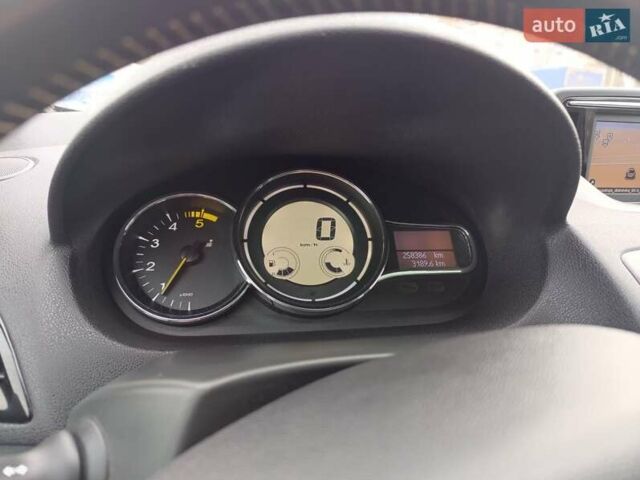 Черный Рено Меган, объемом двигателя 1.46 л и пробегом 258 тыс. км за 8100 $, фото 10 на Automoto.ua