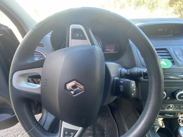 Черный Рено Меган, объемом двигателя 1.5 л и пробегом 320 тыс. км за 5500 $, фото 7 на Automoto.ua