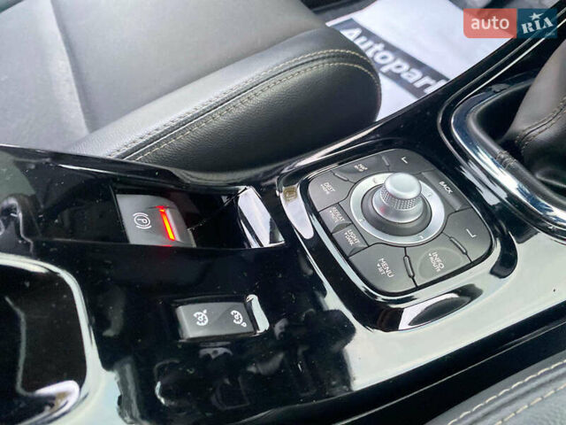 Черный Рено Меган, объемом двигателя 1.5 л и пробегом 269 тыс. км за 9390 $, фото 29 на Automoto.ua