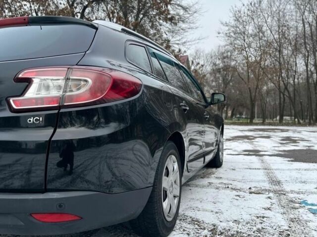 Черный Рено Меган, объемом двигателя 1.5 л и пробегом 280 тыс. км за 6899 $, фото 7 на Automoto.ua