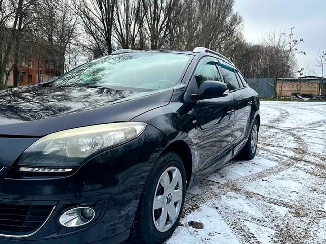 Черный Рено Меган, объемом двигателя 1.5 л и пробегом 37000 тыс. км за 6699 $, фото 12 на Automoto.ua