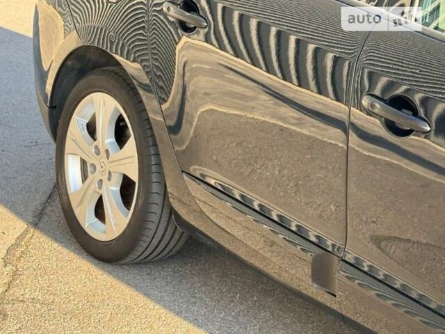 Черный Рено Меган, объемом двигателя 1.2 л и пробегом 250 тыс. км за 6000 $, фото 10 на Automoto.ua