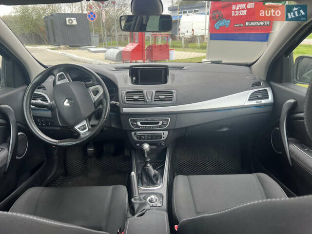 Чорний Рено Меган, об'ємом двигуна 1.46 л та пробігом 276 тис. км за 8200 $, фото 4 на Automoto.ua