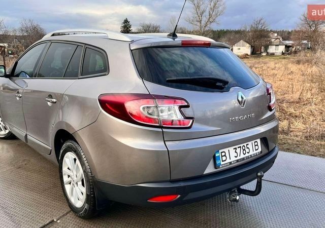 Чорний Рено Меган, об'ємом двигуна 1.5 л та пробігом 246 тис. км за 7450 $, фото 1 на Automoto.ua