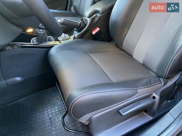 Черный Рено Меган, объемом двигателя 1.46 л и пробегом 225 тыс. км за 8950 $, фото 39 на Automoto.ua