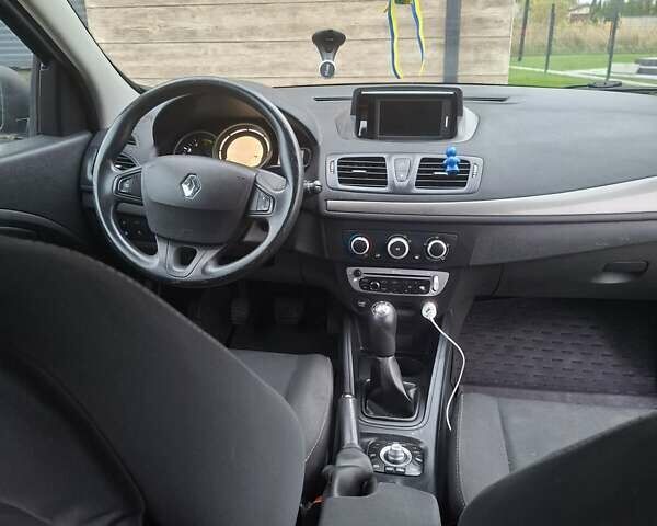 Черный Рено Меган, объемом двигателя 1.5 л и пробегом 400 тыс. км за 6700 $, фото 1 на Automoto.ua