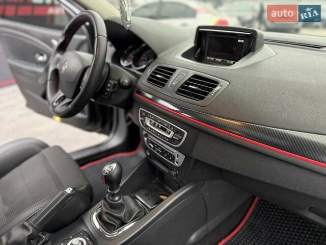 Черный Рено Меган, объемом двигателя 1.5 л и пробегом 290 тыс. км за 8700 $, фото 26 на Automoto.ua