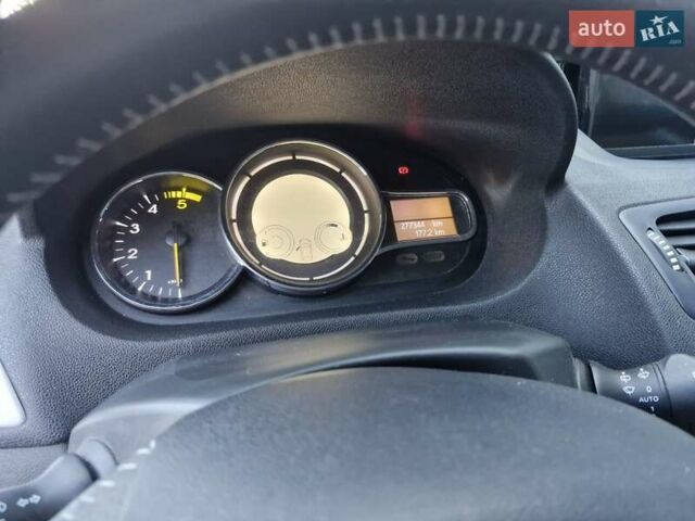 Черный Рено Меган, объемом двигателя 1.46 л и пробегом 270 тыс. км за 7500 $, фото 5 на Automoto.ua