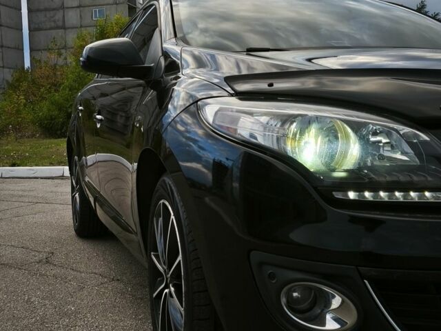 Черный Рено Меган, объемом двигателя 1.5 л и пробегом 237 тыс. км за 7900 $, фото 4 на Automoto.ua