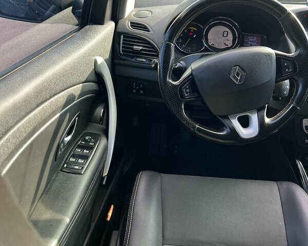 Черный Рено Меган, объемом двигателя 1.46 л и пробегом 300 тыс. км за 6999 $, фото 34 на Automoto.ua