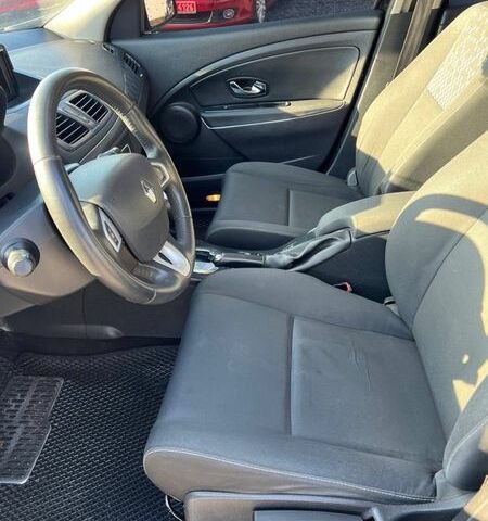 Чорний Рено Меган, об'ємом двигуна 1.5 л та пробігом 233 тис. км за 7150 $, фото 7 на Automoto.ua