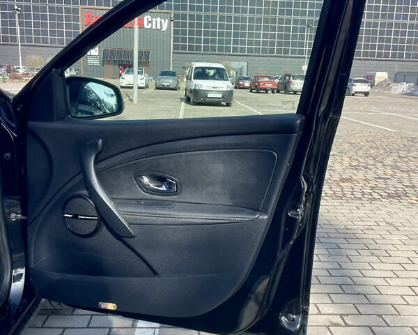 Черный Рено Меган, объемом двигателя 1.5 л и пробегом 109 тыс. км за 10300 $, фото 30 на Automoto.ua