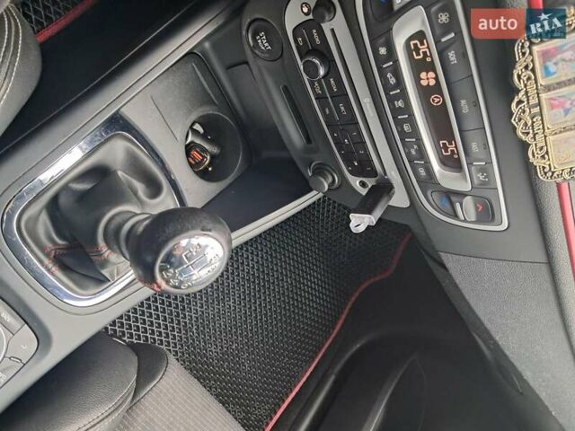 Чорний Рено Меган, об'ємом двигуна 1.5 л та пробігом 251 тис. км за 7800 $, фото 3 на Automoto.ua