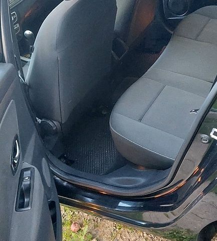 Чорний Рено Меган, об'ємом двигуна 1.46 л та пробігом 220 тис. км за 5700 $, фото 7 на Automoto.ua