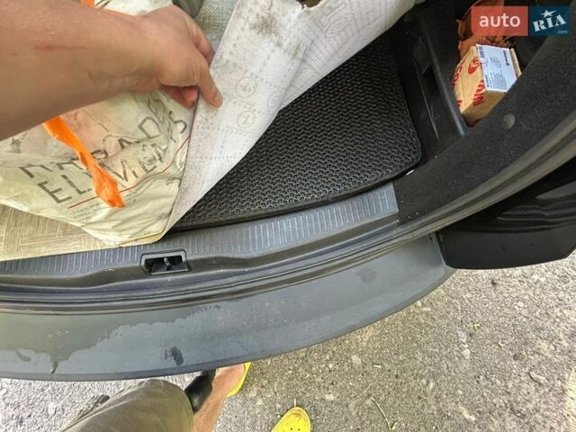 Черный Рено Меган, объемом двигателя 1.46 л и пробегом 276 тыс. км за 7300 $, фото 22 на Automoto.ua