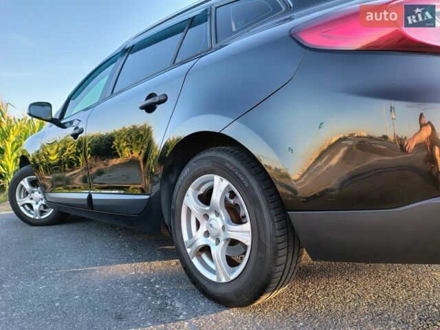Черный Рено Меган, объемом двигателя 1.46 л и пробегом 150 тыс. км за 7500 $, фото 7 на Automoto.ua