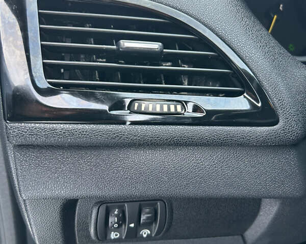 Чорний Рено Меган, об'ємом двигуна 1.5 л та пробігом 168 тис. км за 8500 $, фото 115 на Automoto.ua