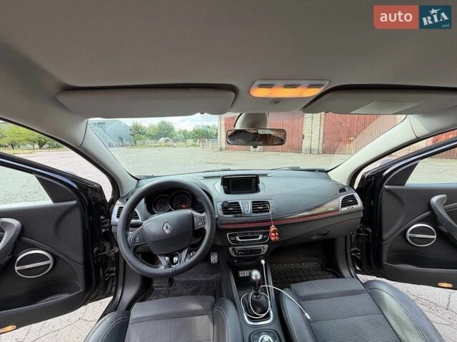 Черный Рено Меган, объемом двигателя 1.5 л и пробегом 350 тыс. км за 8600 $, фото 7 на Automoto.ua