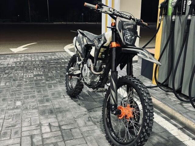 Черный Рено Меган, объемом двигателя 1.46 л и пробегом 219 тыс. км за 7990 $, фото 7 на Automoto.ua