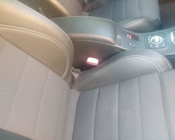 Черный Рено Меган, объемом двигателя 1.5 л и пробегом 188 тыс. км за 8400 $, фото 56 на Automoto.ua