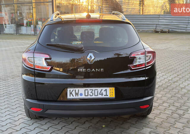 Черный Рено Меган, объемом двигателя 1.6 л и пробегом 199 тыс. км за 7900 $, фото 22 на Automoto.ua