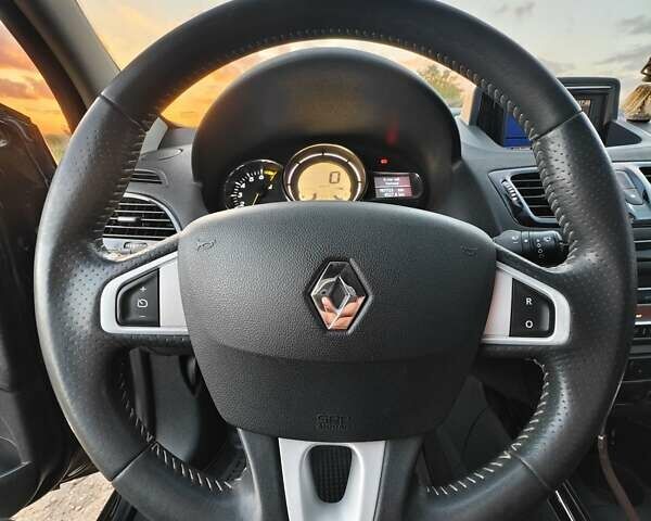 Черный Рено Меган, объемом двигателя 1.4 л и пробегом 187 тыс. км за 7100 $, фото 8 на Automoto.ua