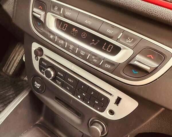 Черный Рено Меган, объемом двигателя 1.5 л и пробегом 215 тыс. км за 8650 $, фото 25 на Automoto.ua