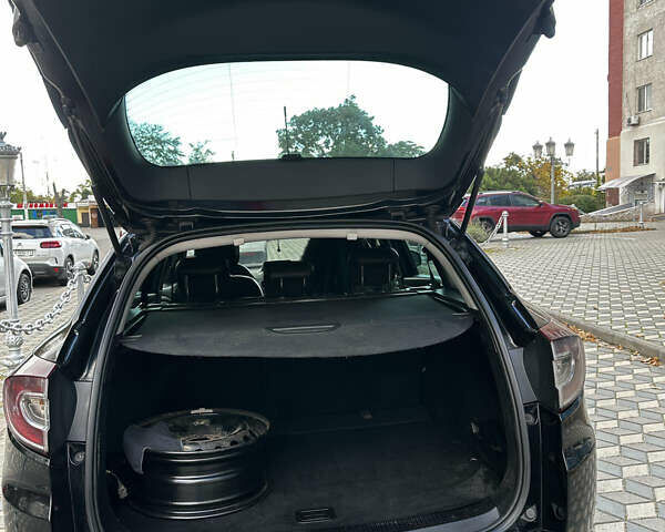 Черный Рено Меган, объемом двигателя 2 л и пробегом 298 тыс. км за 7500 $, фото 3 на Automoto.ua