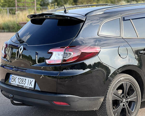 Черный Рено Меган, объемом двигателя 1.46 л и пробегом 300 тыс. км за 6700 $, фото 4 на Automoto.ua