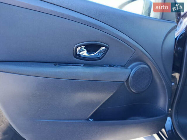 Чорний Рено Меган, об'ємом двигуна 1.6 л та пробігом 183 тис. км за 7500 $, фото 14 на Automoto.ua