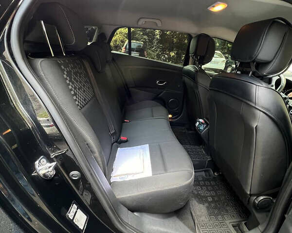 Черный Рено Меган, объемом двигателя 1.5 л и пробегом 266 тыс. км за 7100 $, фото 10 на Automoto.ua