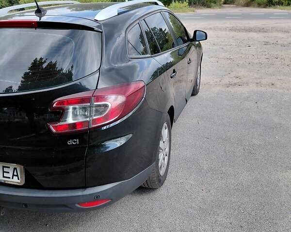 Рено Меган 2012 в Чернигове на Automoto.ua Черный Рено Меган, объемом двигателя 1.5 л и пробегом 260 тыс. км за 9600 $, фото 2 на Automoto.ua