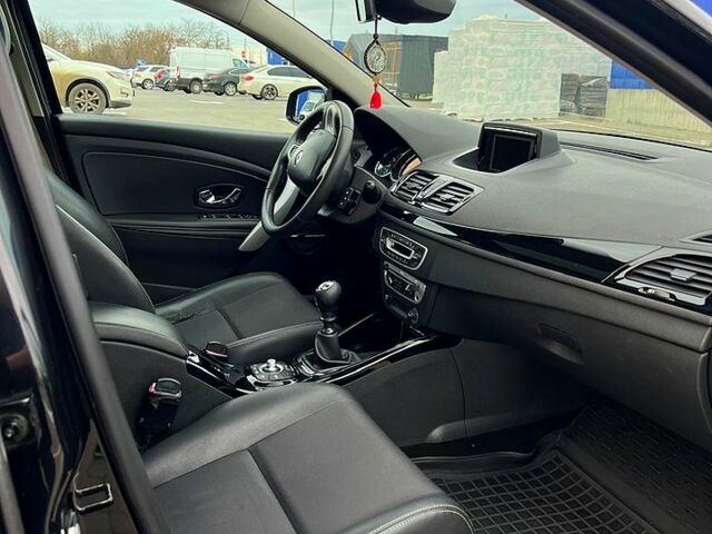 Черный Рено Меган, объемом двигателя 1.5 л и пробегом 216 тыс. км за 8300 $, фото 9 на Automoto.ua