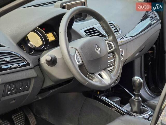 Черный Рено Меган, объемом двигателя 1.46 л и пробегом 238 тыс. км за 8900 $, фото 55 на Automoto.ua