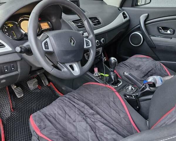 Черный Рено Меган, объемом двигателя 1.46 л и пробегом 270 тыс. км за 7500 $, фото 7 на Automoto.ua