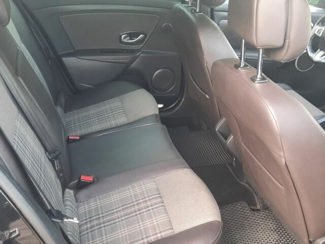 Черный Рено Меган, объемом двигателя 0 л и пробегом 280 тыс. км за 7500 $, фото 7 на Automoto.ua