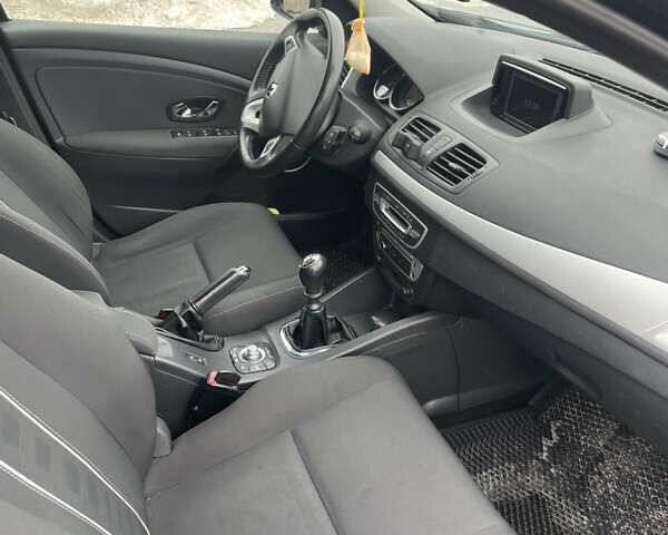 Чорний Рено Меган, об'ємом двигуна 1.46 л та пробігом 256 тис. км за 8300 $, фото 9 на Automoto.ua