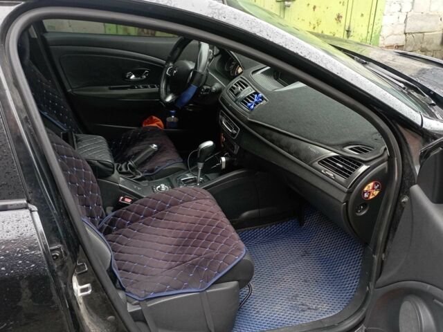 Черный Рено Меган, объемом двигателя 1.5 л и пробегом 260 тыс. км за 7711 $, фото 5 на Automoto.ua