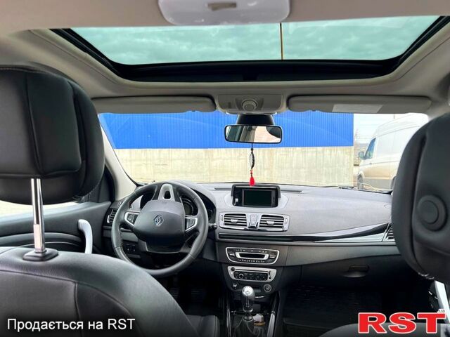 Черный Рено Меган, объемом двигателя 1.5 л и пробегом 216 тыс. км за 8300 $, фото 8 на Automoto.ua